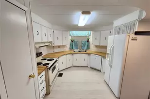 808 53rd Ave E, Bradenton, FL 34203 - Photo 7