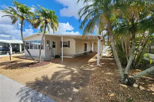 808 53rd Ave E, Bradenton, FL 34203 - Photo 3