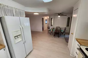 808 53rd Ave E, Bradenton, FL 34203 - Photo 11