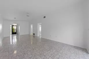 5632 12th Ave W, Bradenton, FL 34209 - Photo 5