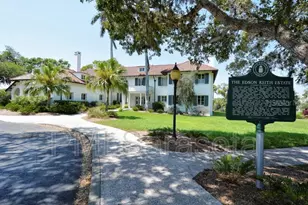 2233 Michele Dr, Sarasota, FL 34231 - Photo 13