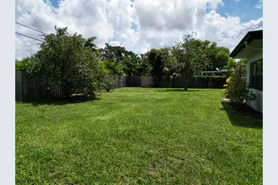 3013 Jennings Drive, Sarasota, FL 34239 - Photo 13