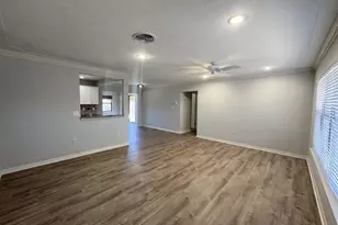 3013 Jennings Dr, Sarasota, FL 34239 - Photo 3