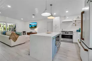 6979 Longboat Dr S, Longboat Key, FL 34228 - Photo 9