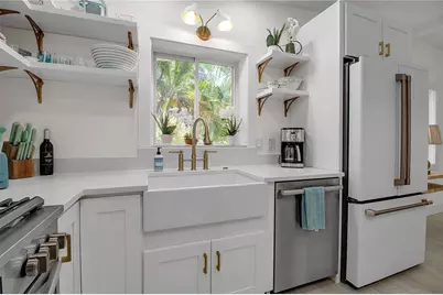 6979 Longboat Drive S, Longboat Key, FL 34228 - Photo 11