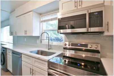 422 Julia Place #C, Sarasota, FL 34236 - Photo 7