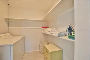 422 Julia Pl, Sarasota, FL 34236 - Photo 19