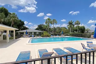 7041 W Country Club Dr N, Sarasota, FL 34243 - Photo 27