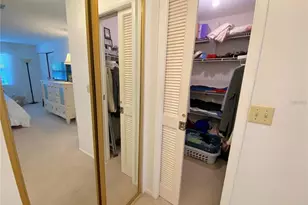 7041 W Country Club Dr N, Sarasota, FL 34243 - Photo 21