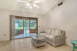 5879 Ravenwood Dr, Sarasota, FL 34243 - Photo 13