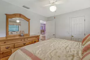 5879 Ravenwood Dr, Sarasota, FL 34243 - Photo 33