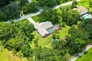 5879 Ravenwood Dr, Sarasota, FL 34243 - Photo 5