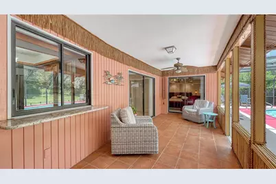 5879 Ravenwood Drive, Sarasota, FL 34243 - Photo 35