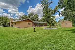 5879 Ravenwood Dr, Sarasota, FL 34243 - Photo 47