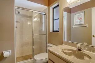 5879 Ravenwood Dr, Sarasota, FL 34243 - Photo 31