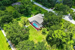 5879 Ravenwood Dr, Sarasota, FL 34243 - Photo 49