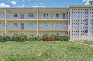 3987 Maceachen Blvd, Sarasota, FL 34233 - Photo 1