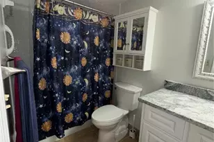 7351 W Country Club Dr N, Sarasota, FL 34243 - Photo 19