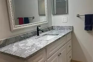 7351 W Country Club Dr N, Sarasota, FL 34243 - Photo 21