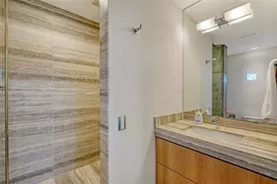 8250 Sanderling Rd, Sarasota, FL 34242 - Photo 43