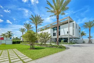 8250 Sanderling Rd, Sarasota, FL 34242 - Photo 9