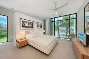 8250 Sanderling Rd, Sarasota, FL 34242 - Photo 35