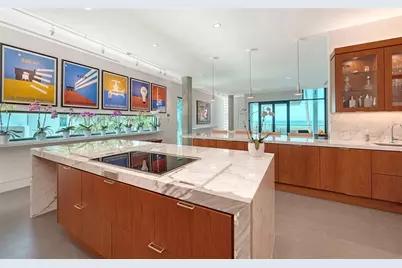 8250 Sanderling Road, Sarasota, FL 34242 - Photo 25