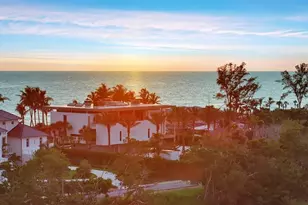 8250 Sanderling Rd, Sarasota, FL 34242 - Photo 3