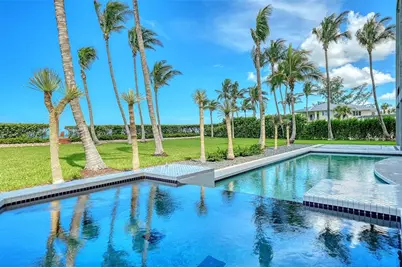 8250 Sanderling Road, Sarasota, FL 34242 - Photo 47