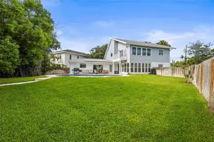 430 Island Cir, Sarasota, FL 34242 - Photo 57