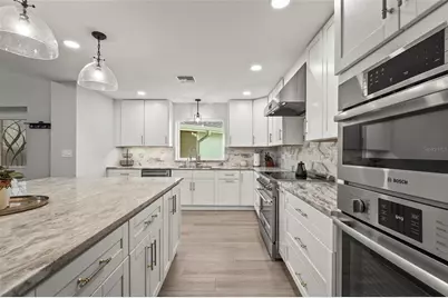 430 Island Circle, Sarasota, FL 34242 - Photo 17