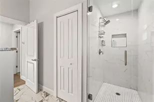 430 Island Cir, Sarasota, FL 34242 - Photo 47