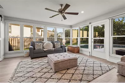 430 Island Circle, Sarasota, FL 34242 - Photo 7