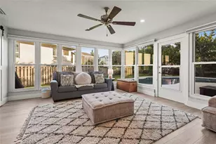 430 Island Cir, Sarasota, FL 34242 - Photo 7