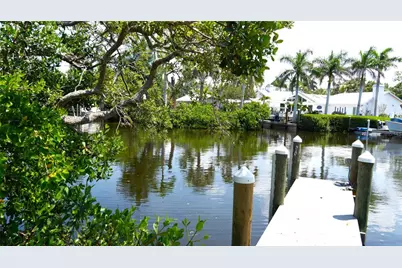 7233 Midnight Pass Road, Sarasota, FL 34242 - Photo 15