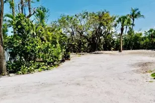 7233 Midnight Pass Rd, Sarasota, FL 34242 - Photo 3