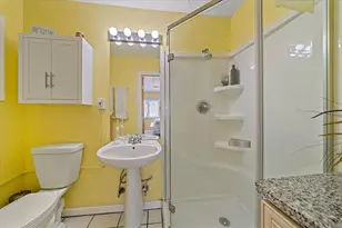 4859 Commonwealth Dr, Sarasota, FL 34242 - Photo 15