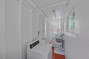 4859 Commonwealth Dr, Sarasota, FL 34242 - Photo 39