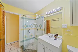 4859 Commonwealth Dr, Sarasota, FL 34242 - Photo 25