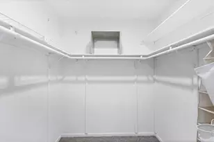 3909 Center Gate Cir, Sarasota, FL 34233 - Photo 27