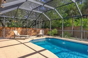 735 Birdsong Ln, Sarasota, FL 34242 - Photo 33