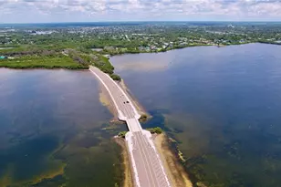 511 Seaview Dr, Tarpon Springs, FL 34689 - Photo 71