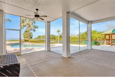 511 Seaview Drive, Tarpon Springs, FL 34689 - Photo 27