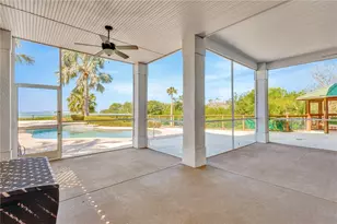 511 Seaview Dr, Tarpon Springs, FL 34689 - Photo 27