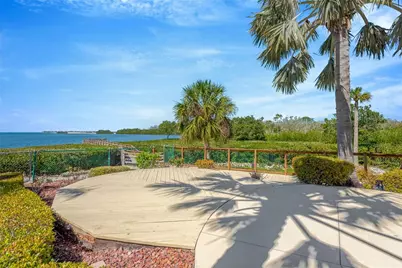 511 Seaview Drive, Tarpon Springs, FL 34689 - Photo 9