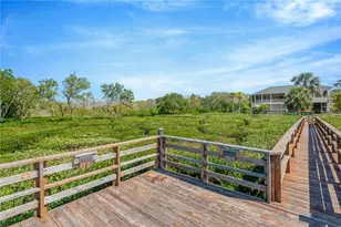 511 Seaview Dr, Tarpon Springs, FL 34689 - Photo 11