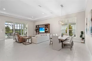 8241 Pavia Way, Lakewood Ranch, FL 34202 - Photo 11