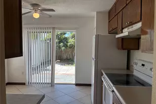 3524 Chinaberry Ln, Sarasota, FL 34235 - Photo 9