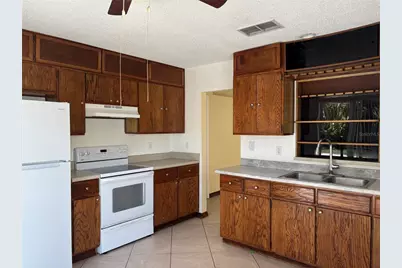 3524 Chinaberry Lane, Sarasota, FL 34235 - Photo 11