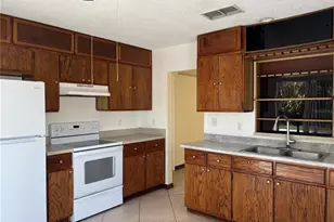 3524 Chinaberry Ln, Sarasota, FL 34235 - Photo 11